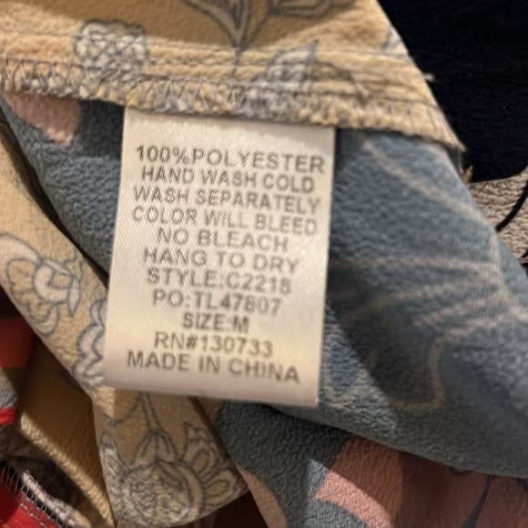 Umgee Women’s Bohemian Floral Mixed Print Ruffle V-Neck Blouse Top Size Medium - Picture 7 of 8